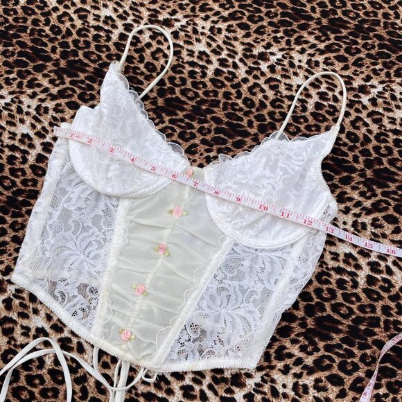 coquette lace corset with pink rosettes - Picture 5 of 8